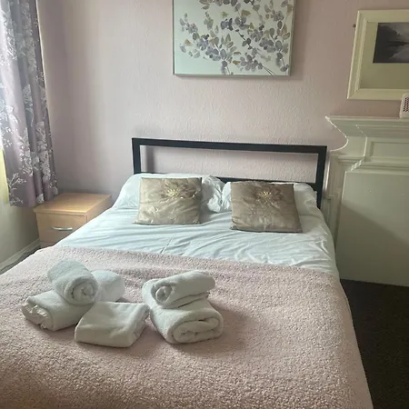 Мини-отель The Saddle Йорк